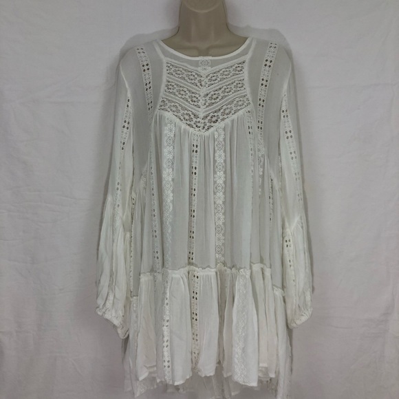 SOLD✨FREE PEOPLE White Kiss Kiss Tunic - Picture 6 of 9